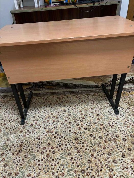 Продам школьные парты