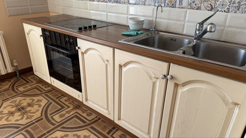 Продам кухонную мебель