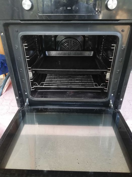 Фурна за вграждане Amica BOC5542S