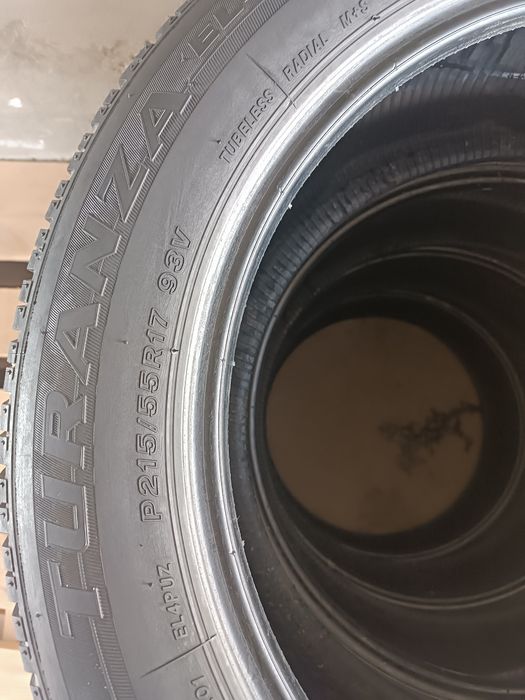 Резина Bridgestone 215/55/17