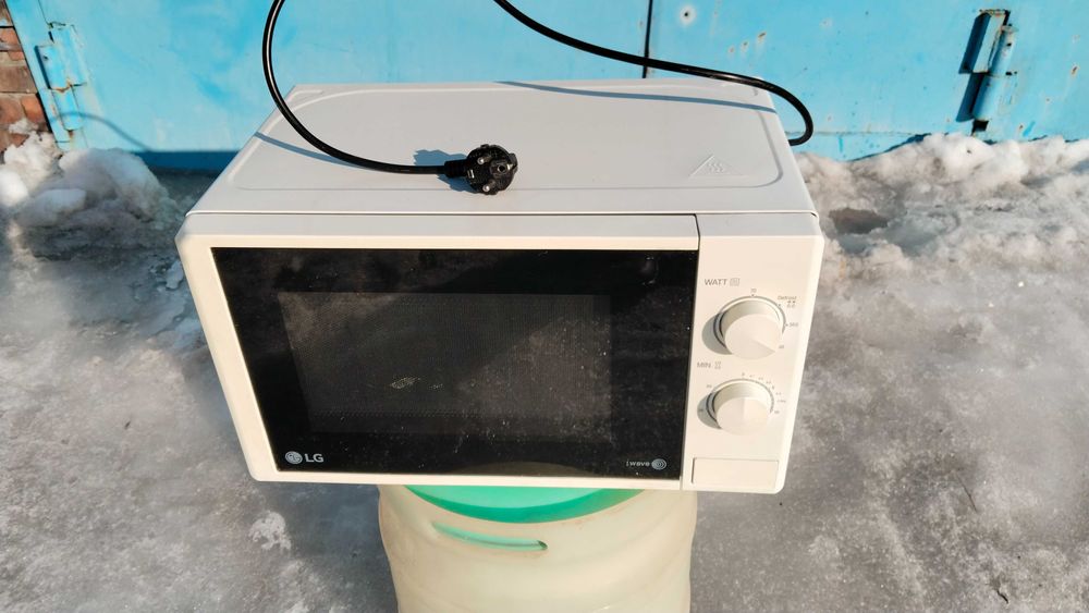 Продам микроволновку LG