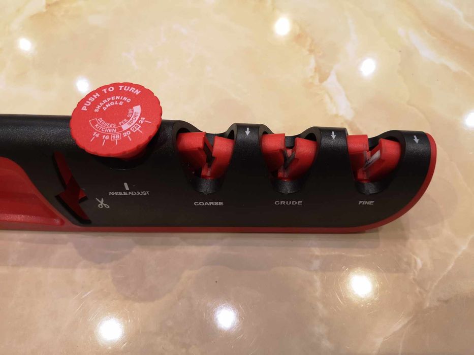 Професионално точило с регулиране на ъгъл