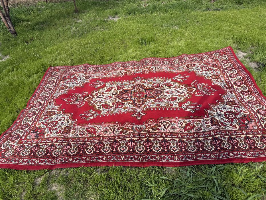 Ковер в хорошем состояний