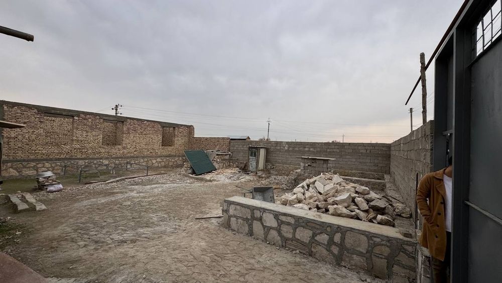 Продам участок, недостроенный, новый