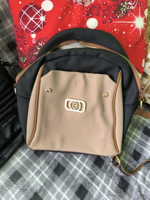 Само днес и утре Всички чанти и раници са на цена от 2,50 € и са чисто