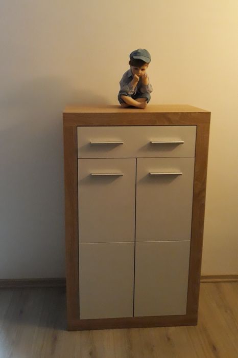 Vand comoda , noua  , import Germania
