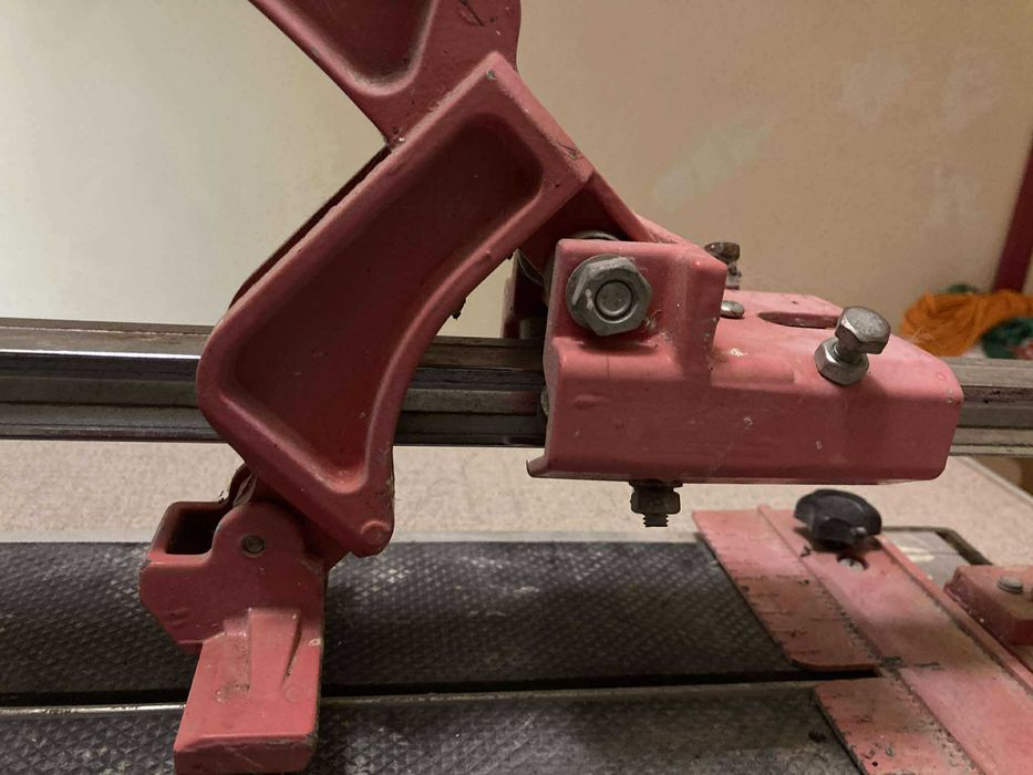 Релсова машина за рязане на плочки 1200 см