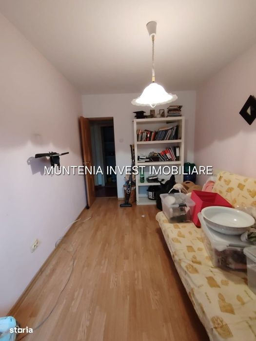 Ap. 3 cam. cf. I,etaj3, Războieni, zona Piață