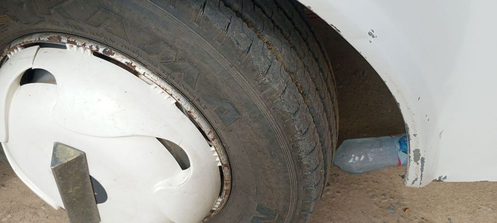 Isuzu yili 2011.