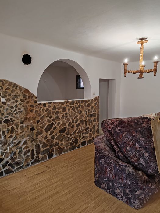 Casa familiala + spatiu comercial