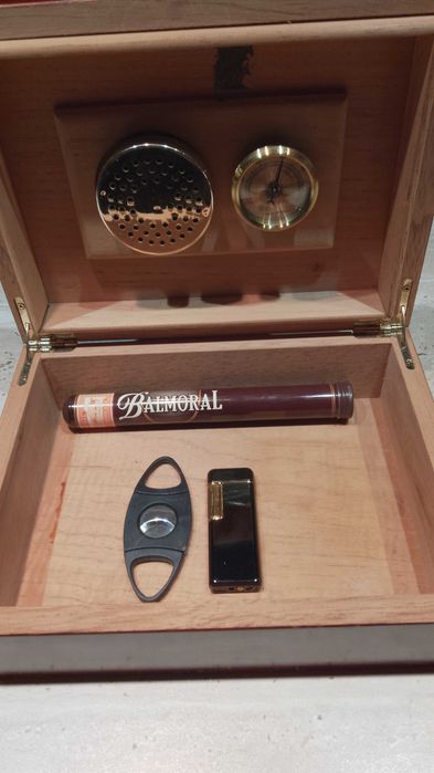 Humidor Trabucuri Premium + CADOU