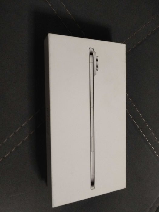 IPhone air 256 gb американец esim