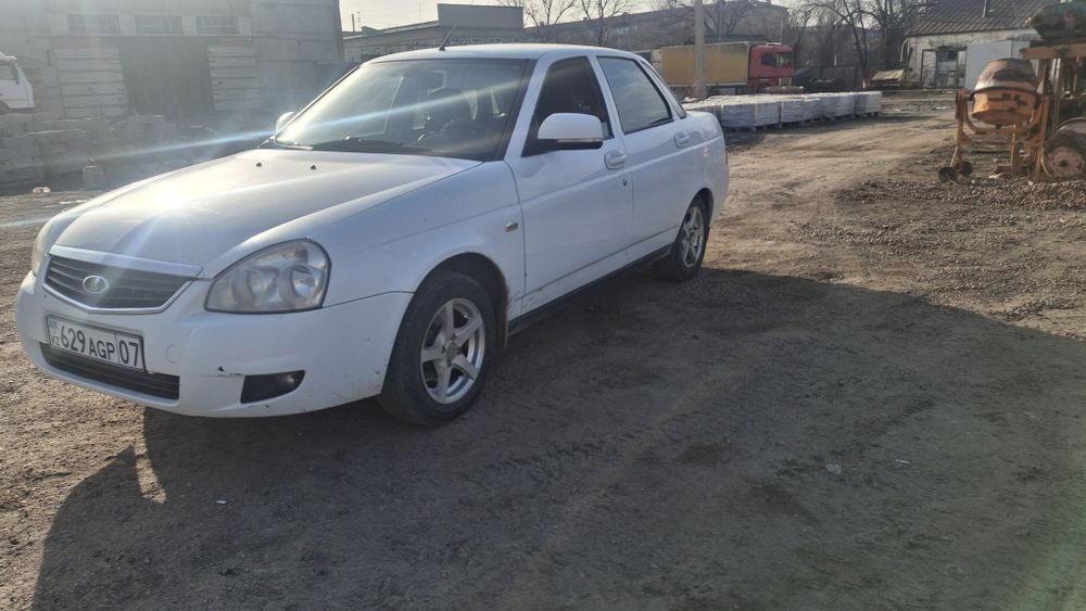 Продам ПРИОРА 2013