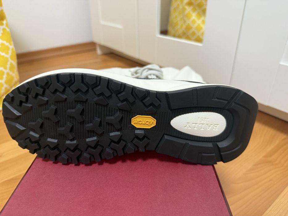 Adidasi Bally marimea  40.5