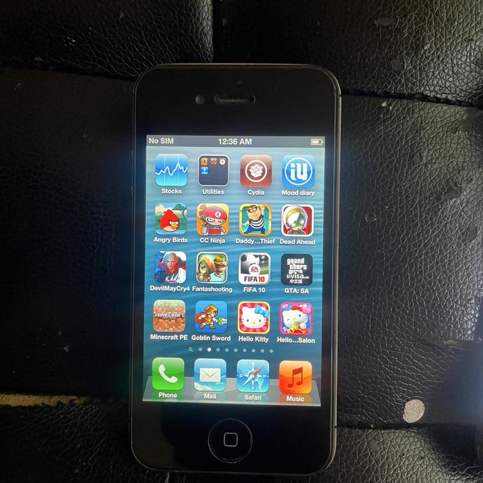 iphone 4s, 16гб, игры, зарядка, сим