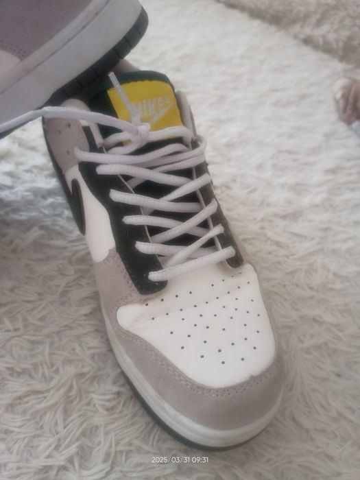 Кроссовки подростковые