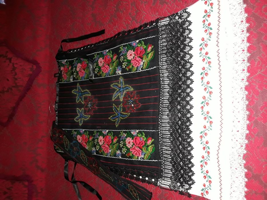 Costum popular damă nou