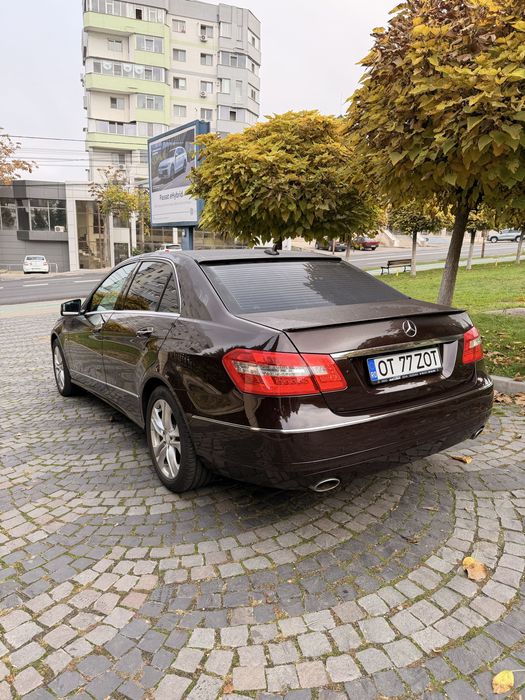 MERCEDES-BENZ E-Class 2012 — imagine 4