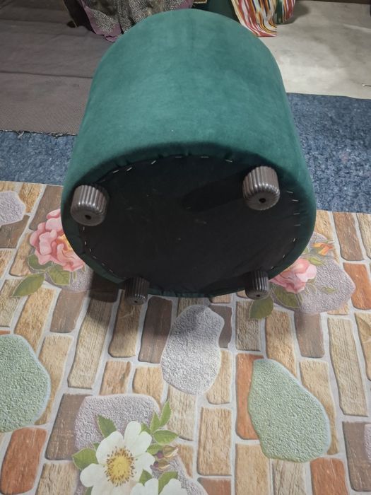 Продаётся пуфики