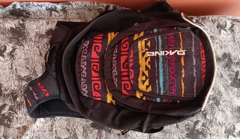 Dakine Campus 25L- В Добро Състояние