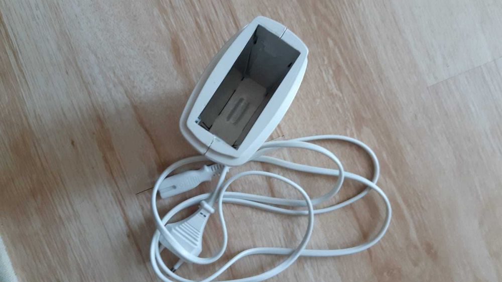 Incalzitor electric pentru ceara roll-on