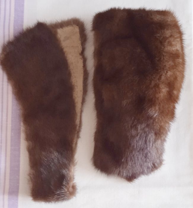 Шкурки норки и соболя