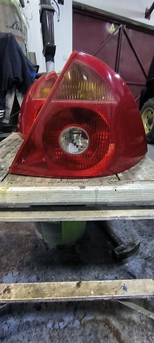 Lampi spate Ford Mondeo mk3