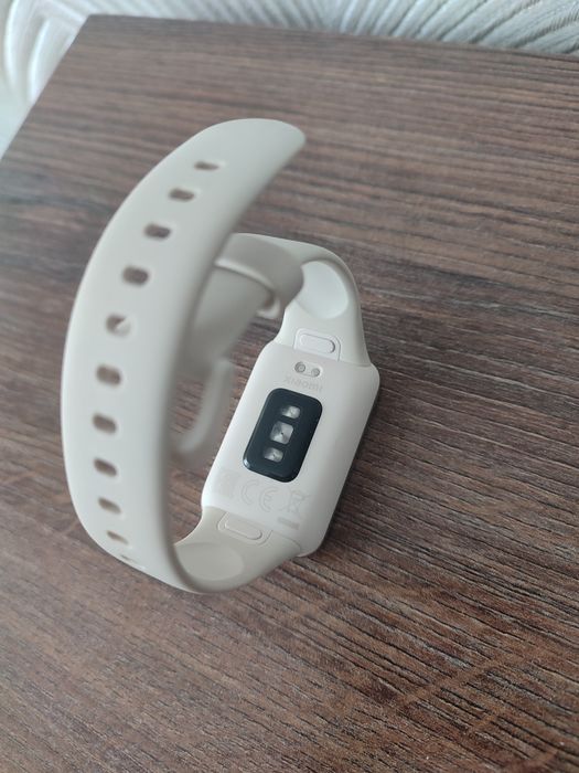 Смарт часы xiaomi mi band 7 pro