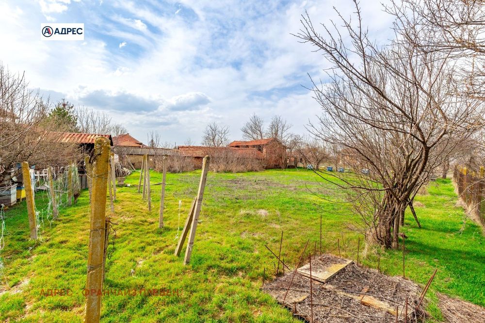 Продава се Къща в с. Обнова, Област Плевен - 80 кв.м за 243 €/кв.м - Снимка #2