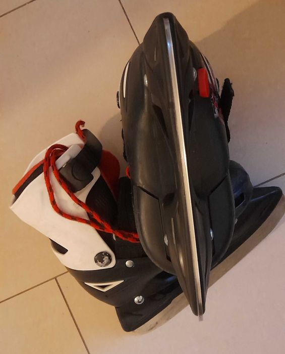 Patine/role  reglabille 29-32 . Schiuri 1,5m.