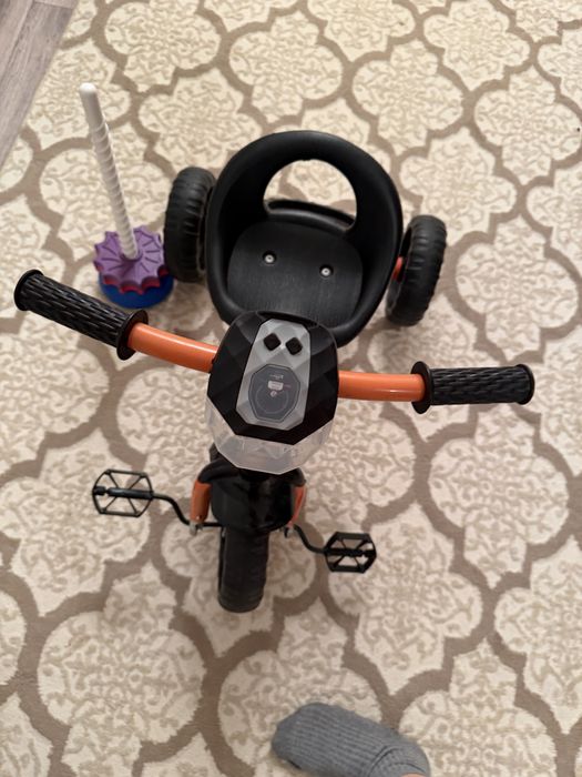 Продам трехколесный велосипед