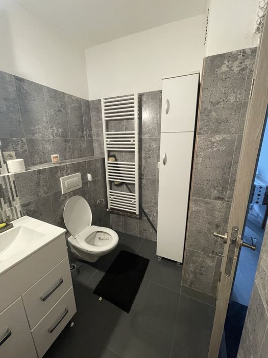 Inchiriez apartament cu doua camere B-dul Traian zona Ursus