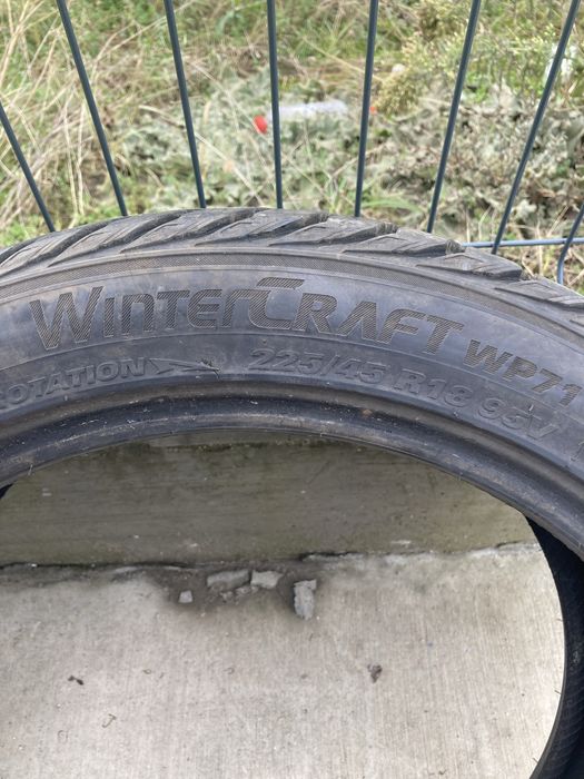 225/45/18 Kumho Зимни Гуми