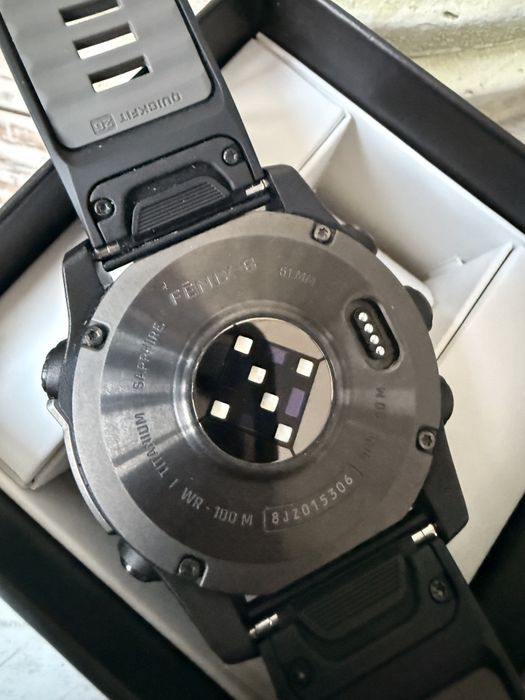 Garmin fenix 8 AMOLED 51мм