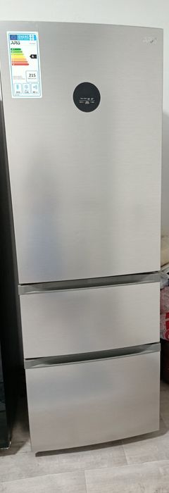 Холодильник почти новая