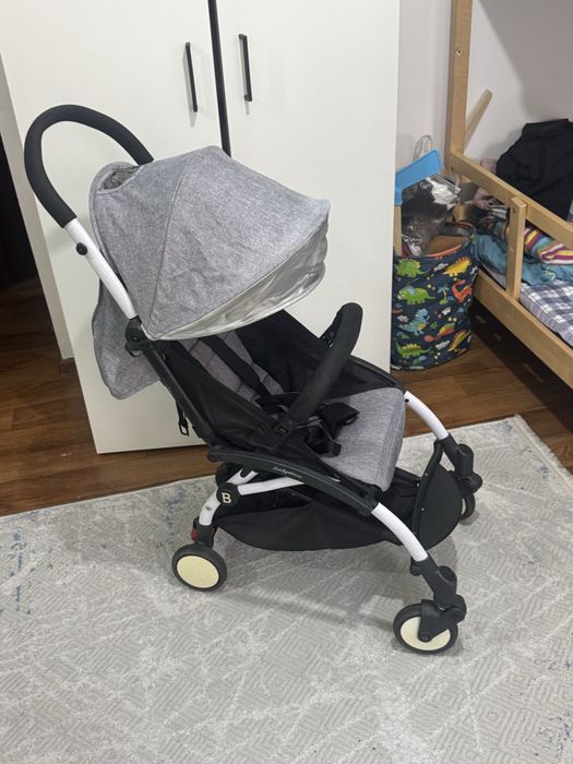 Продам прогулочная коляска легкая