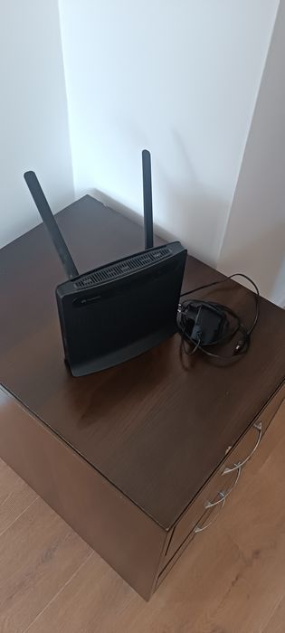 Продам роутер HUAWEI  LTE CPE B593
