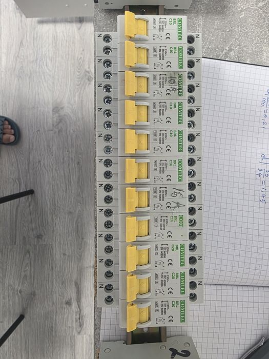 Siguranțe Automate, 10 lei bucata, 100 lei toate