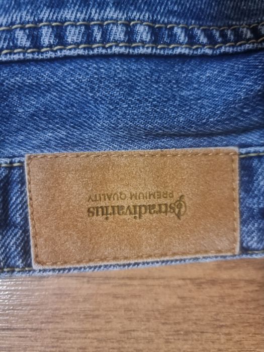 Продам женские джинсы