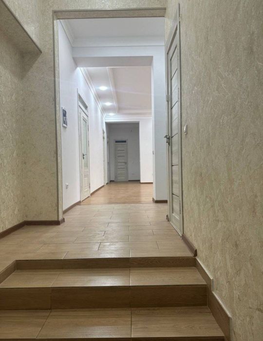 10 ком Юнсабоде пад офес и.л.д дома аренда