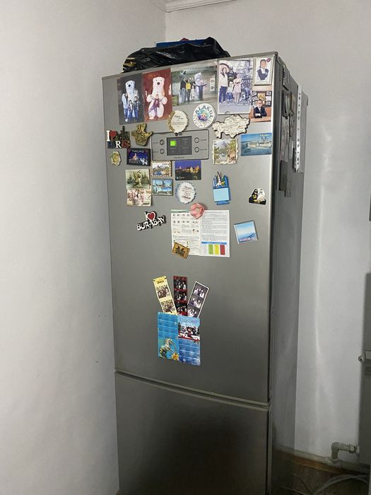 LG холодильник продам