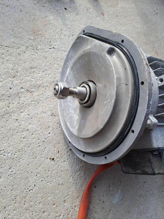 Motor electric trifazat