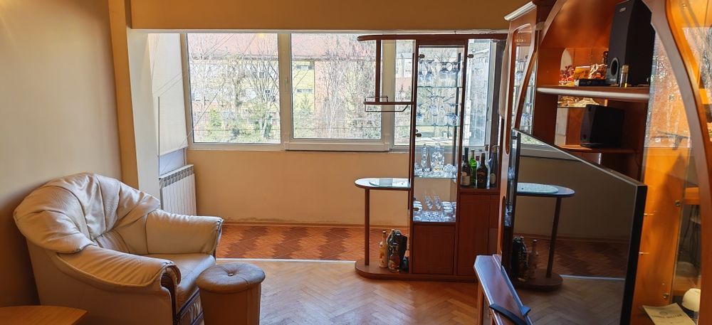Apartament zona Precista cu fata la Bl. Decebal
