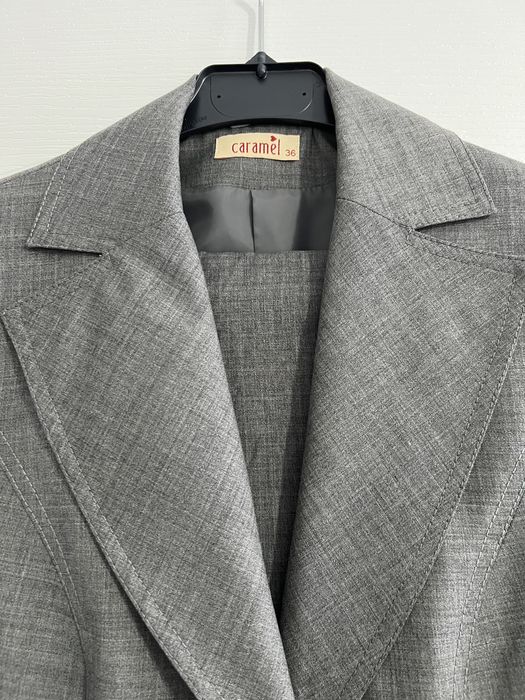 Costumas dama ofice Caramel