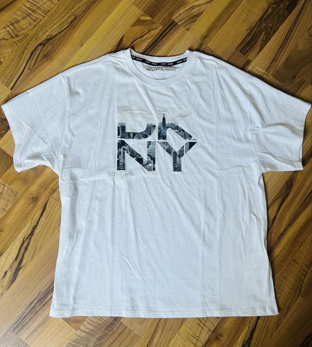 Dkny marimea XS, Oversived