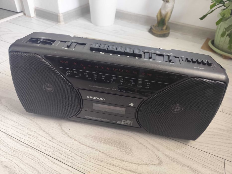 Philips, Grundig perfecta stare