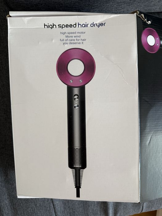 Uscător de păr de mare viteză cu 5 accesorii