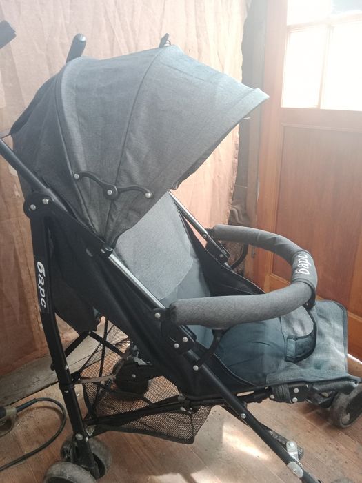 Продам коляску прогулочную