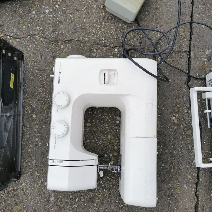 Mașini de cusut huzvarna. Privilegi. Panoramic