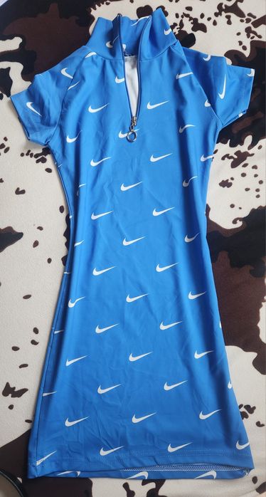 Детска спортна рокля Nike син цвят